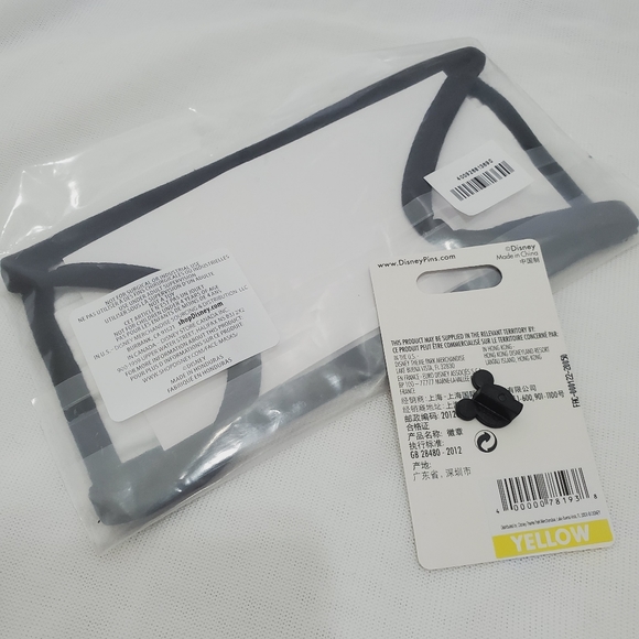 Disney Bundle Mask & Pride Rainbow Pin - Picture 9 of 9